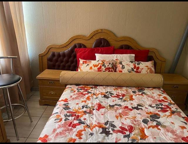 3 BEDROOM TOWNHOUSE FOR SALE IN OAKDENE